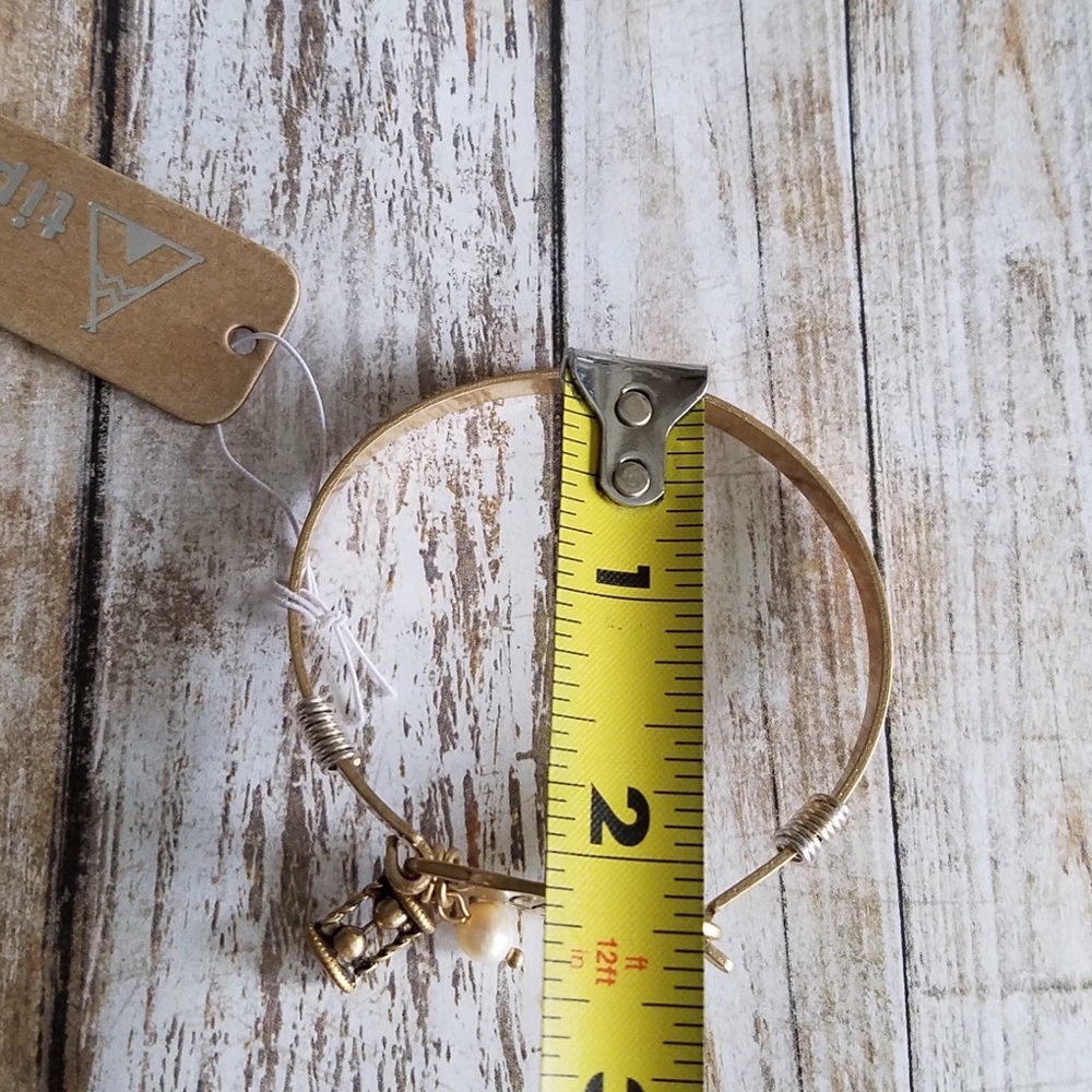 ⭐️3/$30⭐️ “Carpe Diem” bracelet gold tone - Picture 4 of 8